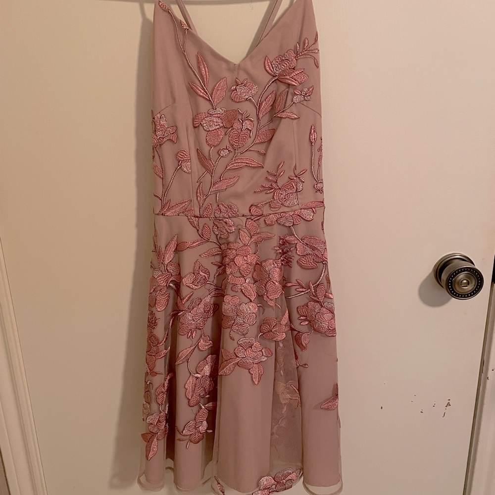 Two Sisters Jaus Women’s The Sassy Dress - Picture 2 of 14